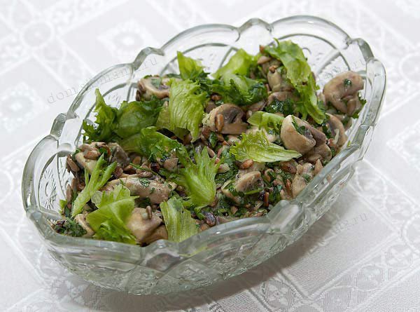 Салат из шампиньонов с семечками от Скорпиоша
